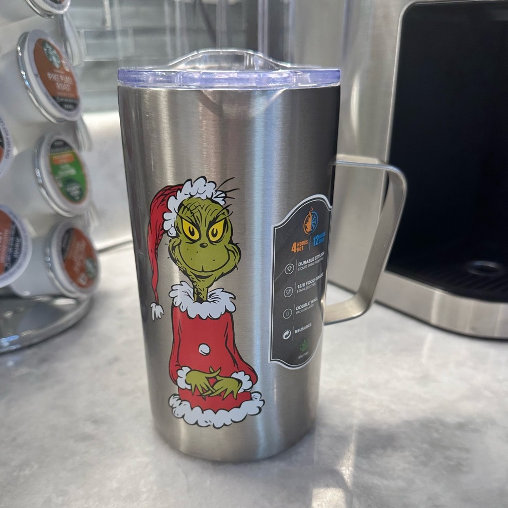Dr. Seuss How The Grinch Stole Christmas! Waffle Maker - Thumbnail 4
